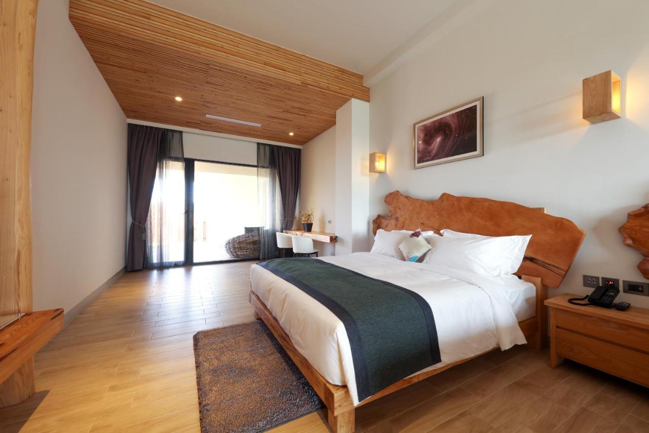Skyebay Club Hotel Hengchun Exterior photo
