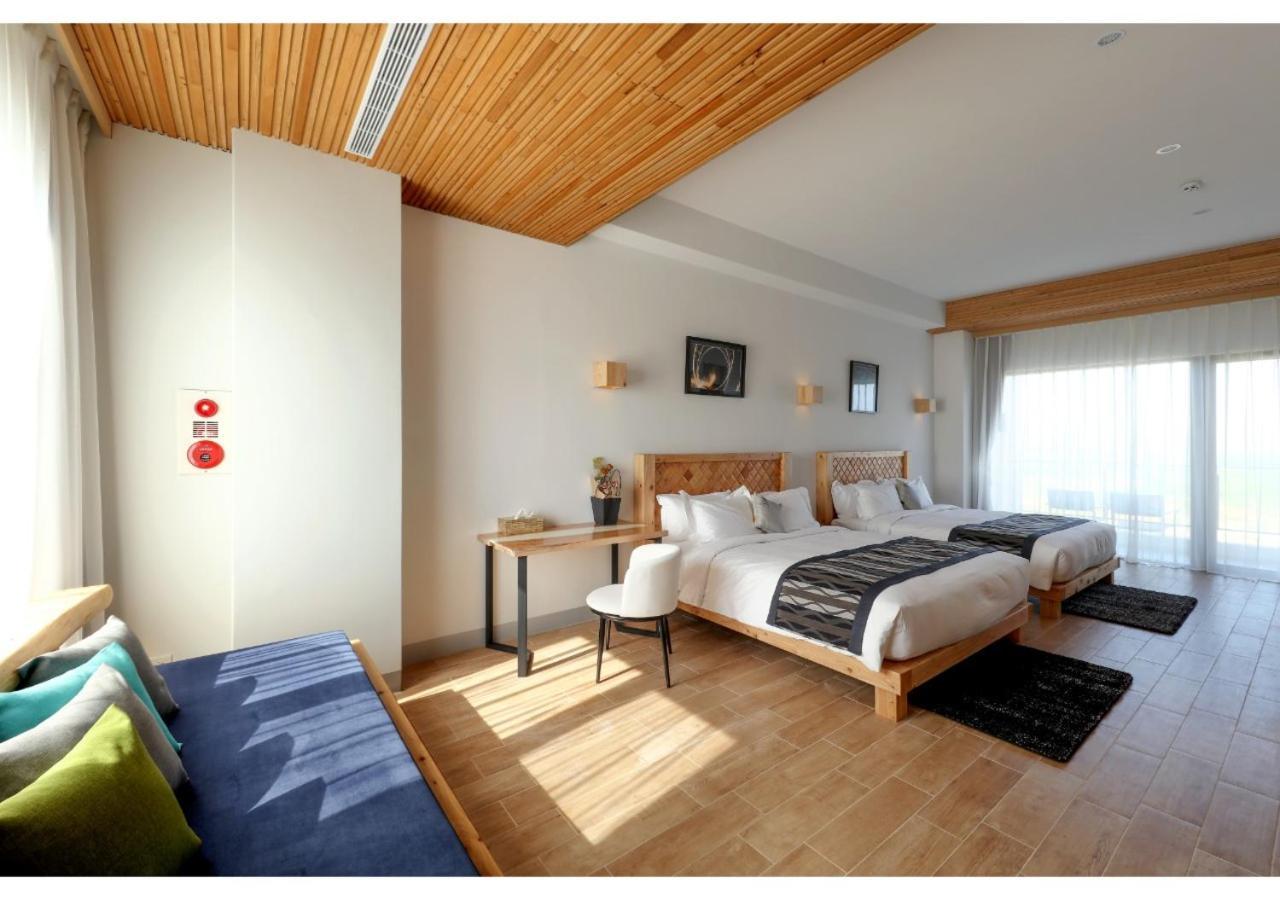 Skyebay Club Hotel Hengchun Exterior photo