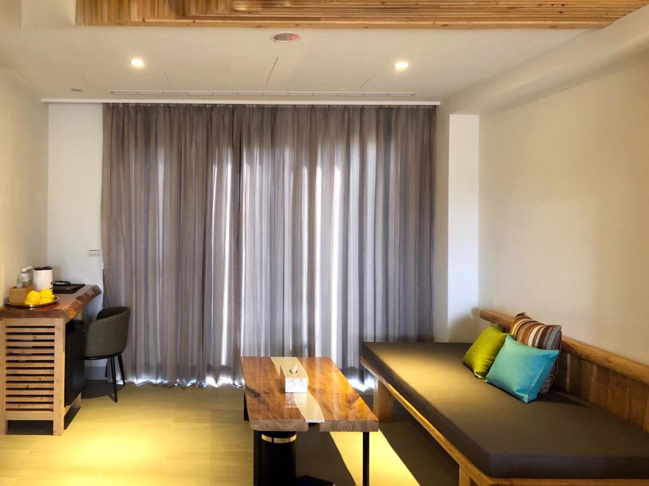 Skyebay Club Hotel Hengchun Exterior photo